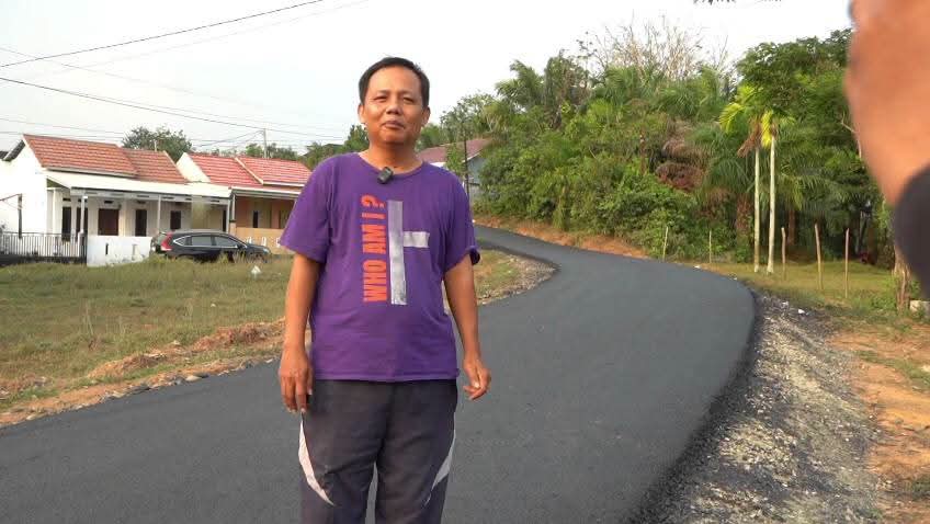 Read more about the article ‎Warga Rawa Makmur Apresiasi Pengaspalan Jalan Tanggul yang Rampung Setelah 10 Tahun