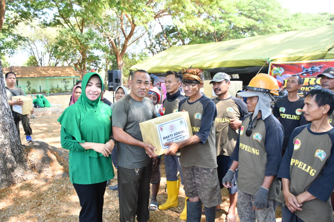 Read more about the article Peringati HUT ke 81 TNI, Kodim Ponorogo Adakan Baksos Kesehatan dan Bagi Bagi Sembako