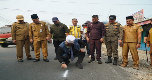 You are currently viewing Gubernur Helmi Hasan Targetkan Banjir Teratasi dengan Anggaran Rp20 Miliar