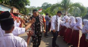 Read more about the article Antusiasme Siswa SDN Sembung 01 Semarakkan Pembukaan TMMD Reguler ke-130 Kodim Batang