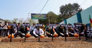 Read more about the article Peletakan Batu Pertama Tandai Dimulainya Pembangunan Jalan TMMD Reguler ke-130 Kodim 0736/Batang