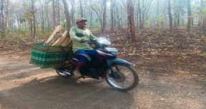 Read more about the article Darsono Menaruh Harapan Besar pada Pembangunan Jalan Desa Sembung, TMMD Jadi Asa Baru Warga
