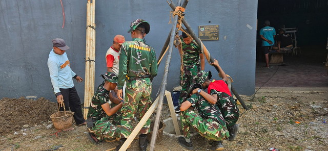 Read more about the article Satgas TMMD Reguler ke-130 Kodim 0736/Batang Terus Kembangkan Program Manunggal Air Bersih di Desa Sembung