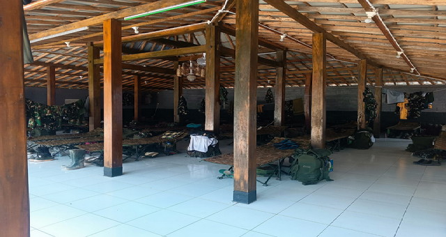 Read more about the article Islamic Center Banyuputih Jadi Tempat Istirahat Personel Yonif TP 442/Satria Jatikusumo Dalam Melaksanakan Tugas TMMD