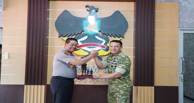 Read more about the article Danrem 043/Gatam dan Kapolda Lampung Perkuat Sinergi untuk Jaga Kondusivitas Wilayah
