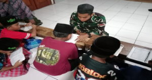 Read more about the article Dari Membangun Jalan Hingga Membimbing Mengaji, Satgas TMMD Hadir Untuk Generasi Desa