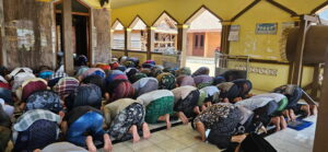 Read more about the article Ustaz Abdul Rifai Menyampaikan, Jalan Hasil TMMD Jadi Ladang Amal Jariyah bagi Satgas