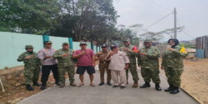 Read more about the article Tim Wasev Tinjau Jalan TMMD Desa Sembung, Kolonel Zubaedi Apresiasi Semangat Gotong Royong
