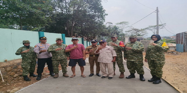 Read more about the article Tim Wasev Tinjau Jalan TMMD Desa Sembung, Kolonel Zubaedi Apresiasi Semangat Gotong Royong