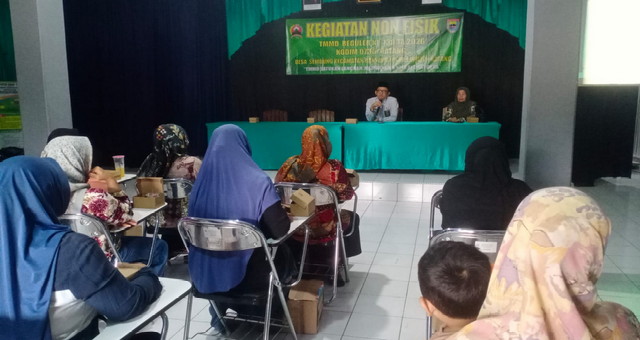 You are currently viewing Cegah Perselisihan Keluarga, TMMD Kodim 0736/Batang Hadirkan Penyuluhan Hukum Waris Bagi Warga