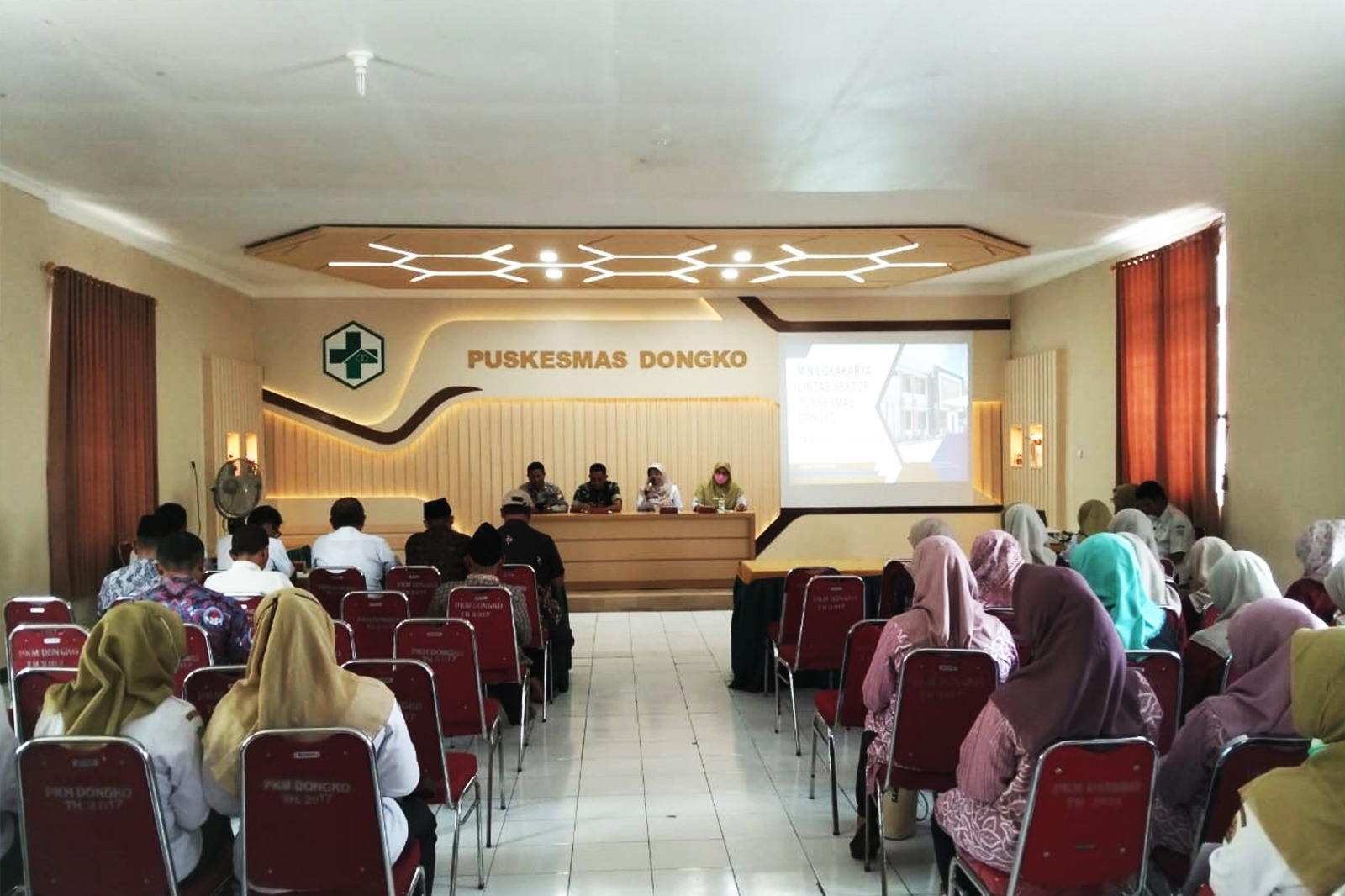 Read more about the article TNI-Polri dan Kecamatan Dongko Bersinergi Tingkatkan Kesehatan Warga