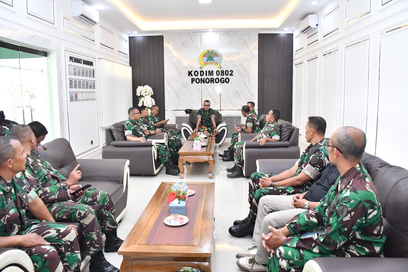 Read more about the article Tinjau Jembatan Perintis Garuda di Ponorogo, Dandim  Sambut Tim Wasev Itdam V/Brw