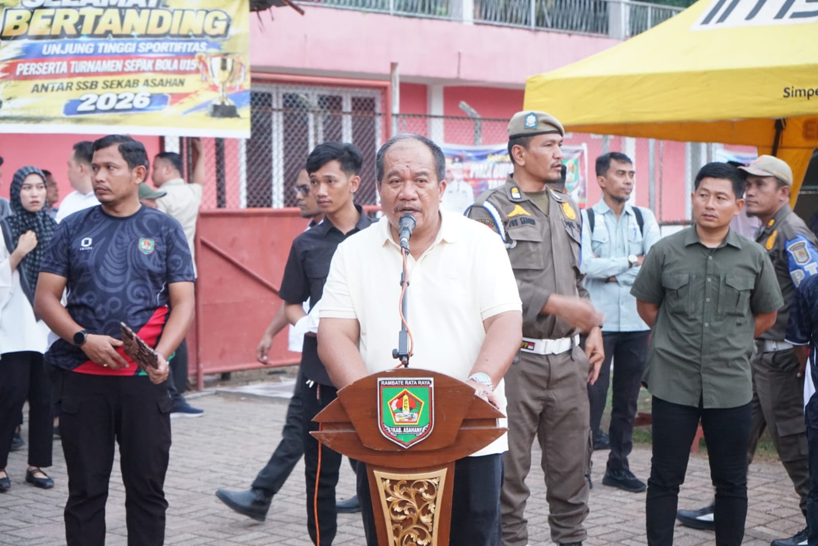 Read more about the article Bupati Asahan Resmi Tutup Turnamen Sepak Bola U-15 Piala Bupati Asahan 2026