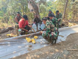 Read more about the article Buah Nangka menjadi Makanan Tambahan Untuk Penambah Stamina Anggota Satgas TMMD Reguler ke-130