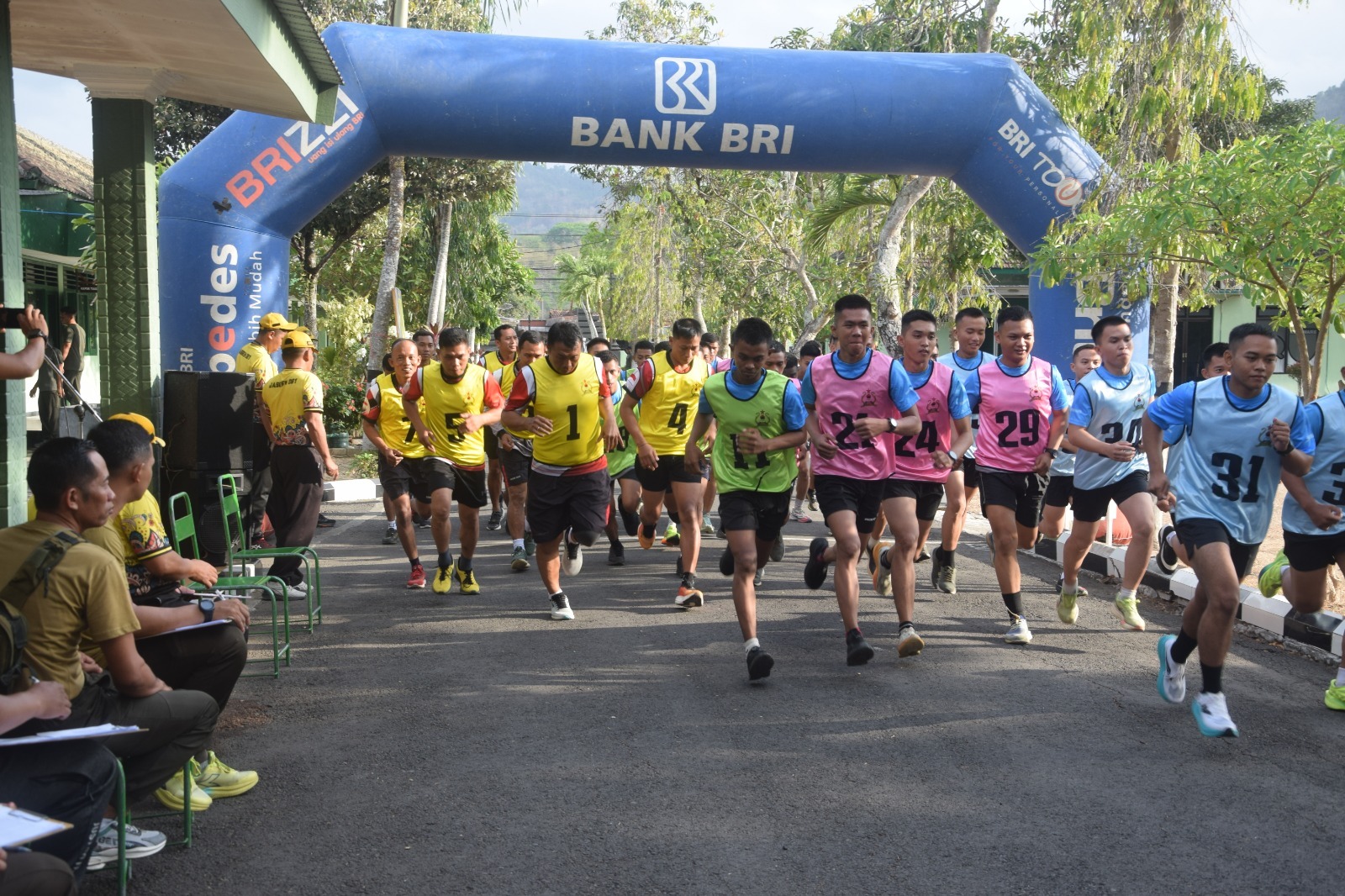 Read more about the article Kodim 0806/Trenggalek Gelar Tes Kesegaran Jasmani Prajurit dan PNS