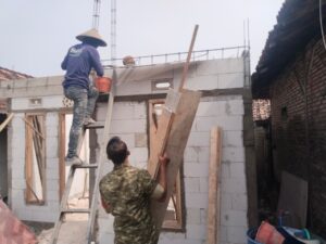 Read more about the article Progres RTLH Pak Diki Capai 50 Persen, Bentuk Rumah Mulai Terlihat