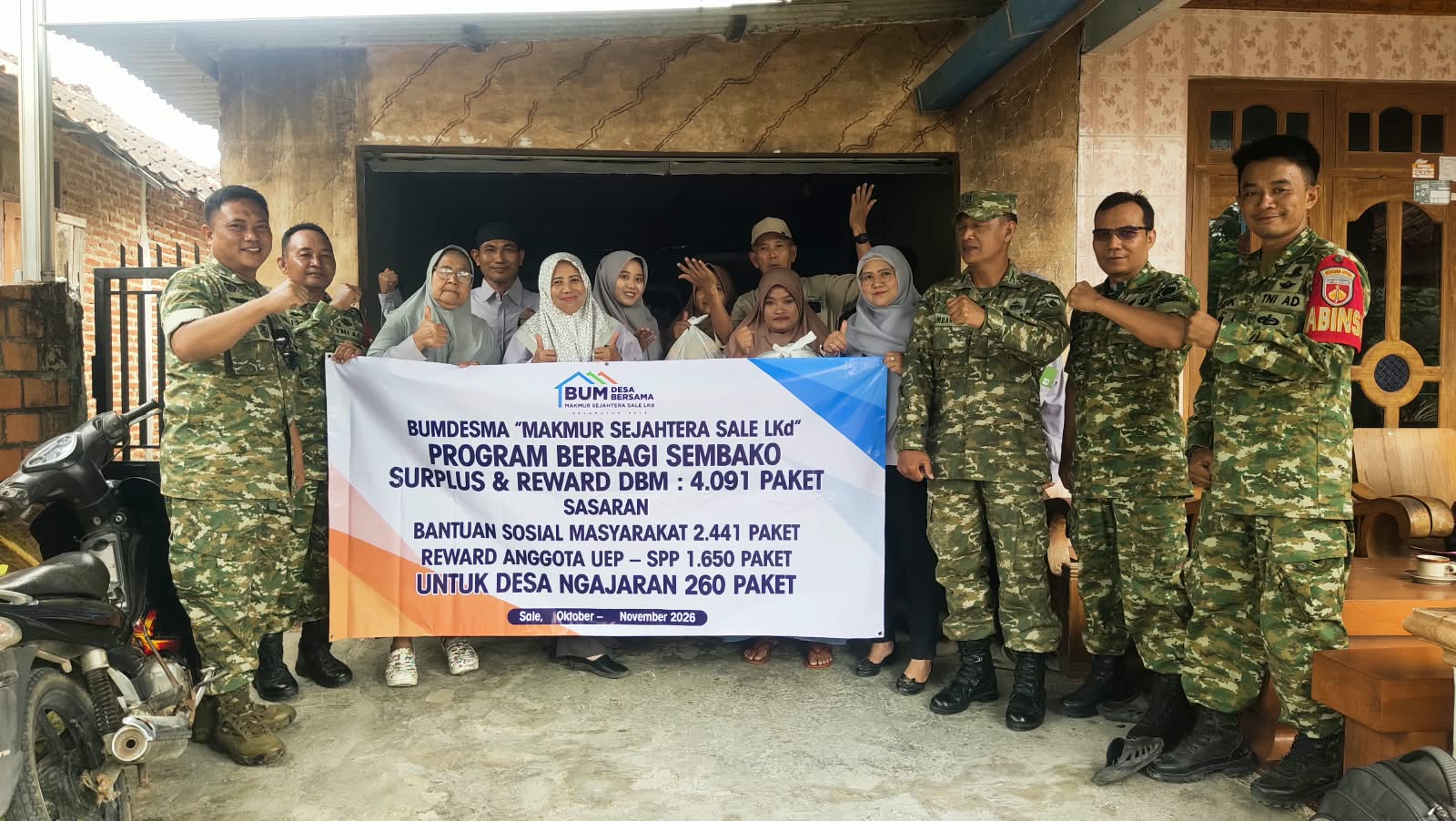 You are currently viewing Satgas TMMD Kodim Rembang Salurkan Sembako bagi Warga Desa Ngajaran