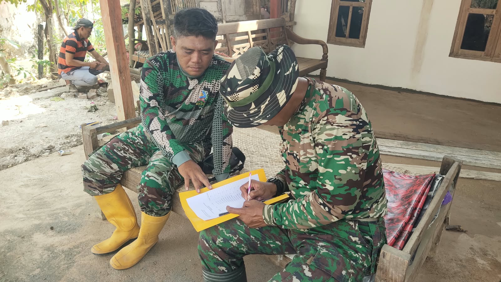 You are currently viewing Absensi Personel Jadi Bagian Penegakan Disiplin Satgas TMMD Reguler ke-130 Kodim Rembang