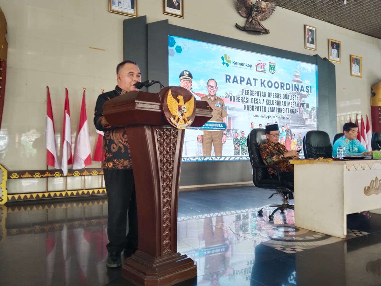 Read more about the article Ketua PERWOSI Lampung Tengah Ni Ketut Dewi Nadi Lepas Peserta Jalan Sehat XL Weekend Rush di Bandar Jaya